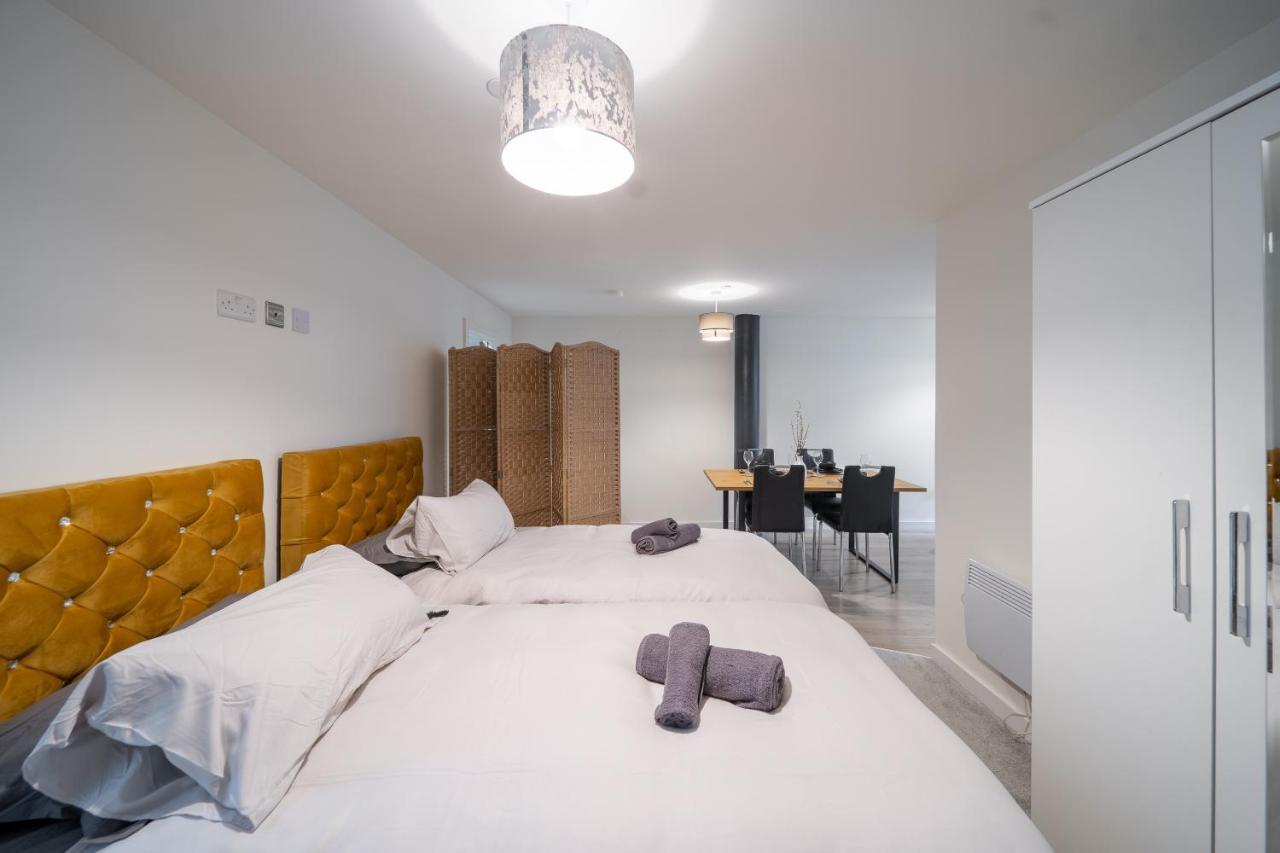 Bv Spacious 1-Bedroom Apartment Close To Town Center - Sleeps 6 Bradford  Luaran gambar