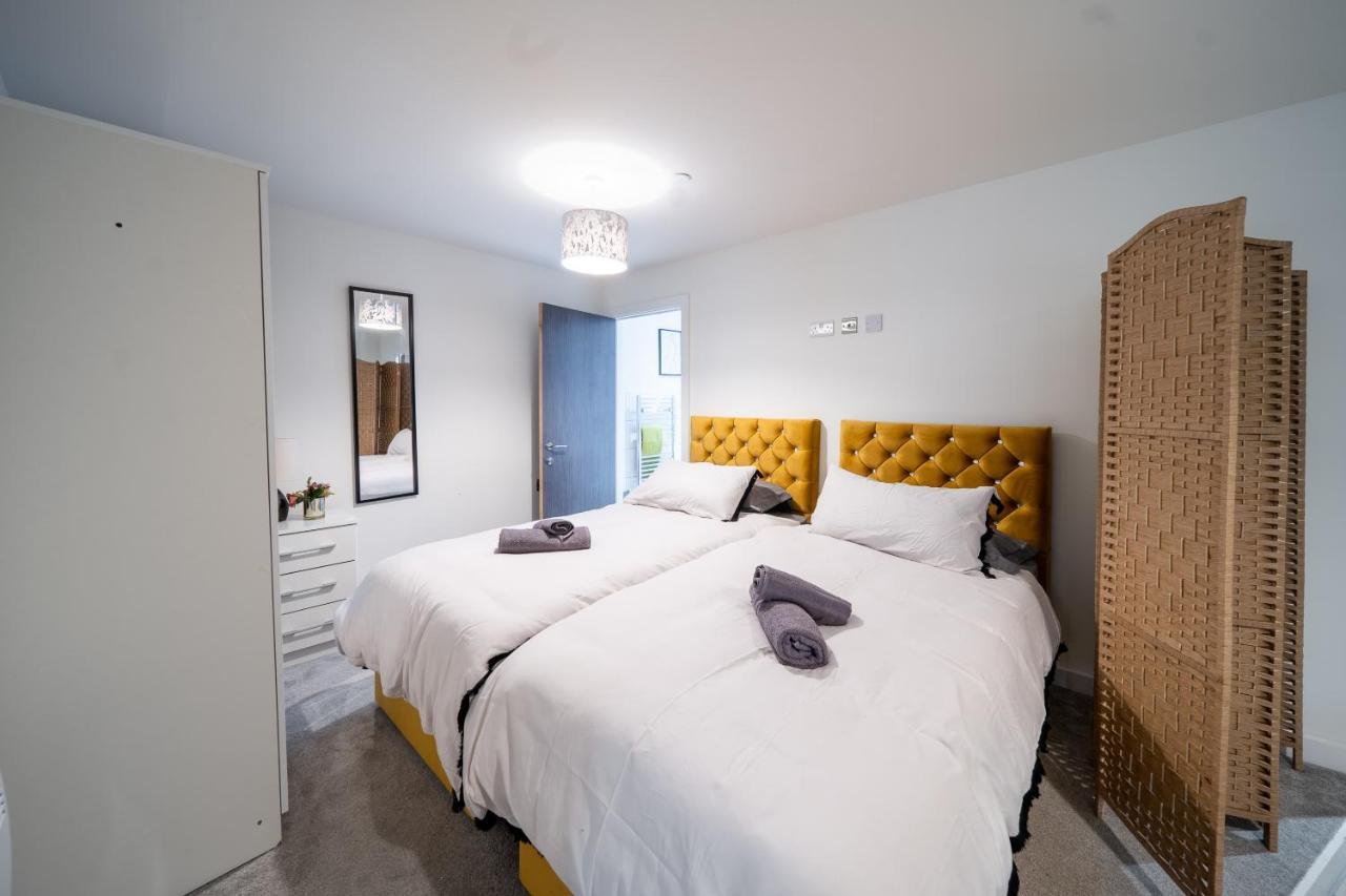 Bv Spacious 1-Bedroom Apartment Close To Town Center - Sleeps 6 Bradford  Luaran gambar